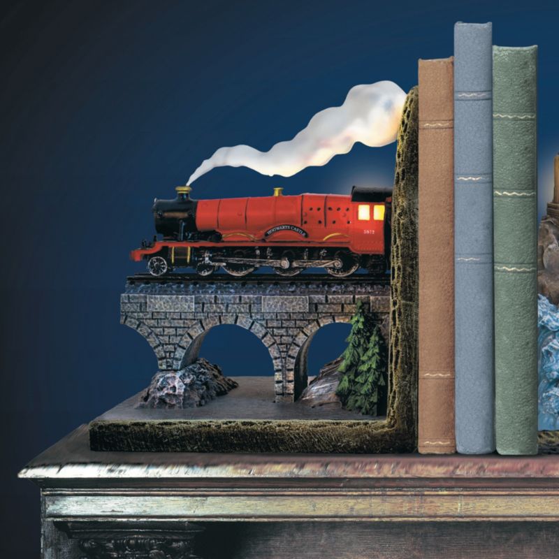 The Journey to HOGWARTS Illuminated Bookend Collection