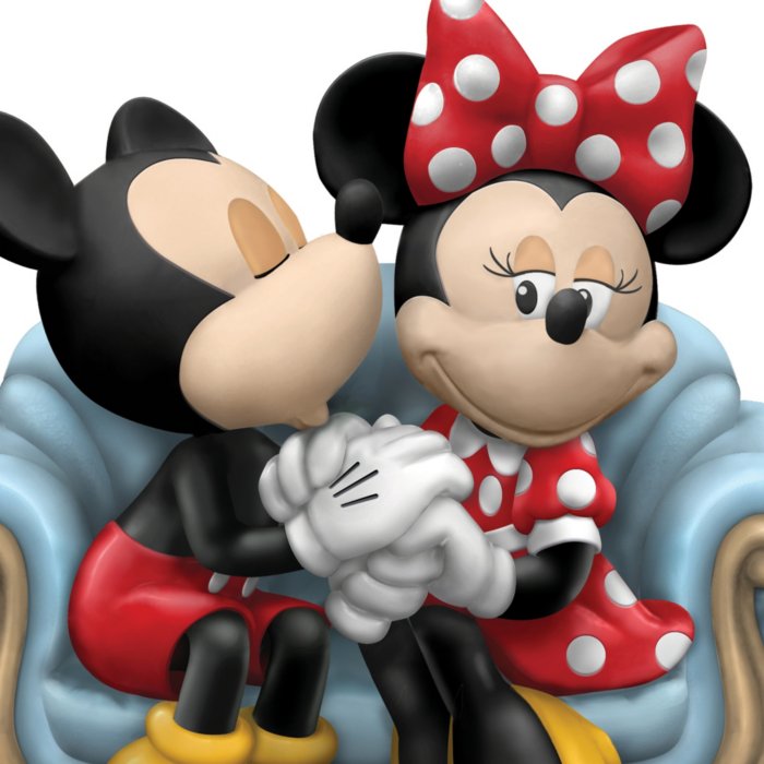 Disney Mickey Mouse & Minnie Mouse Love You Still Figurine