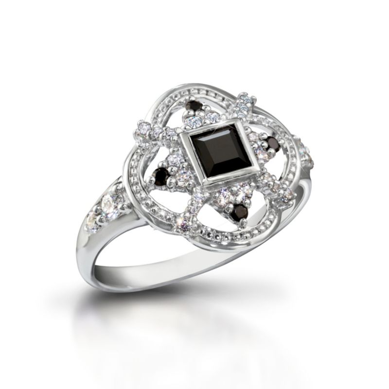 'Queen Elizabeth I' Diamonesk® Ring