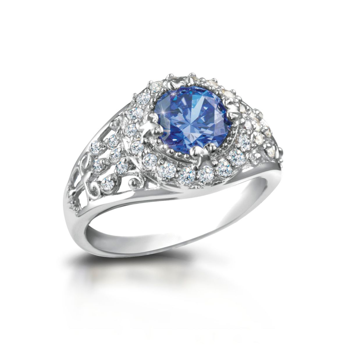 'Queen Victoria' Diamonesk Ladies' Ring