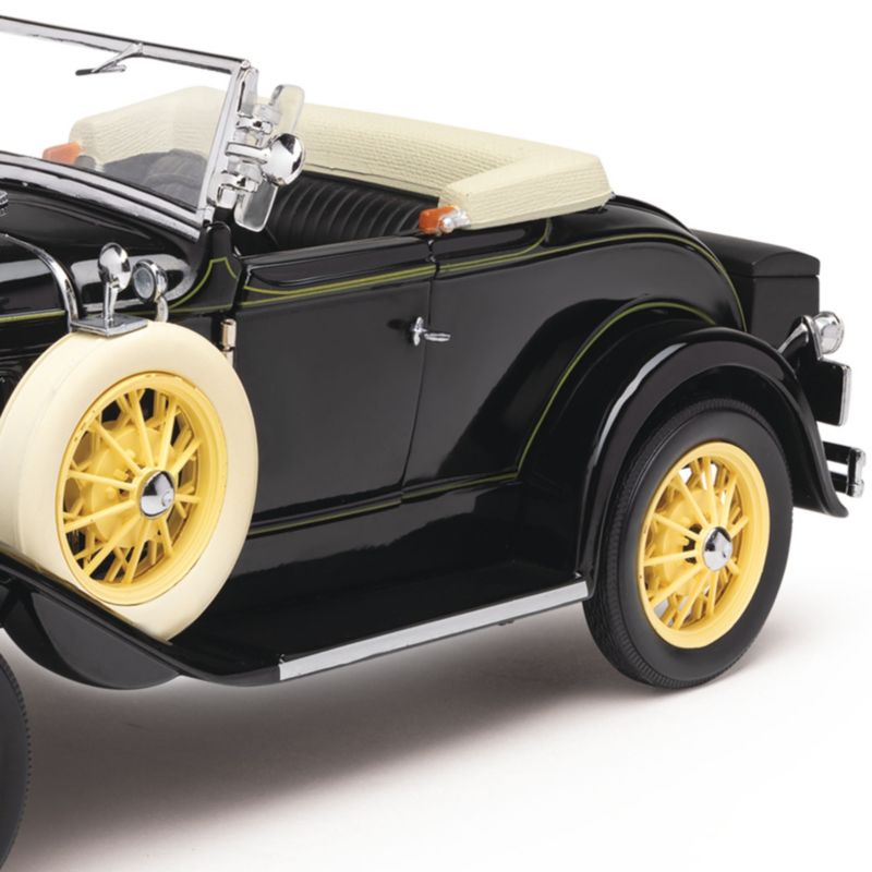 Officially Licensed 1:18-Scale 1931 Ford Model A Deluxe Pickup