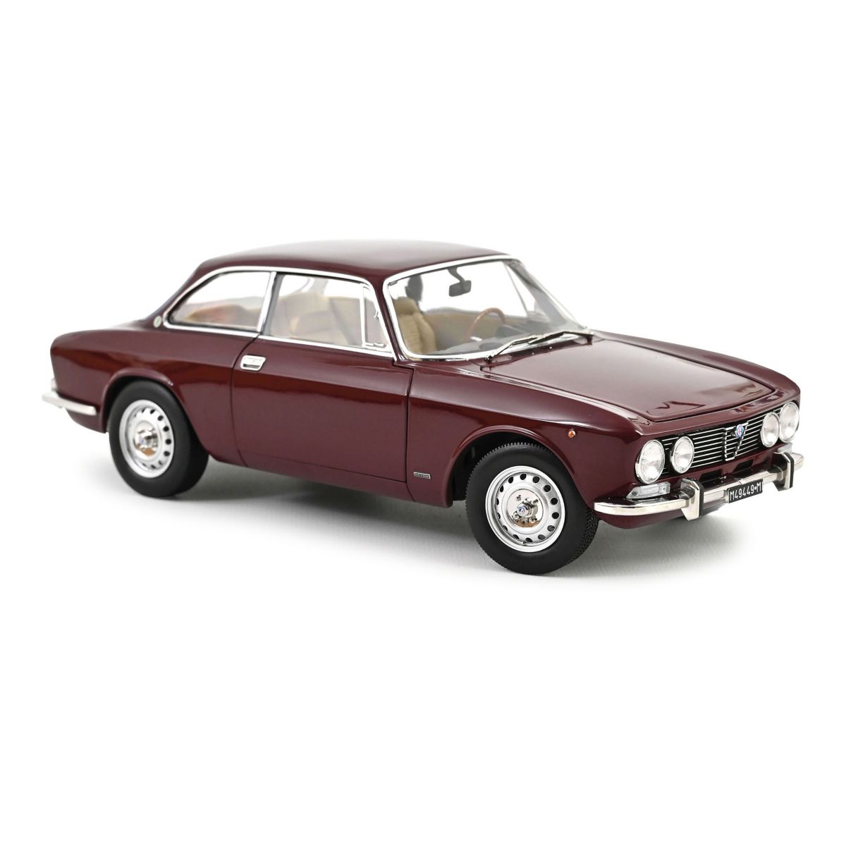 1:18-Scale 1973 Alfa 2000 GTV Maroon Diecast Model