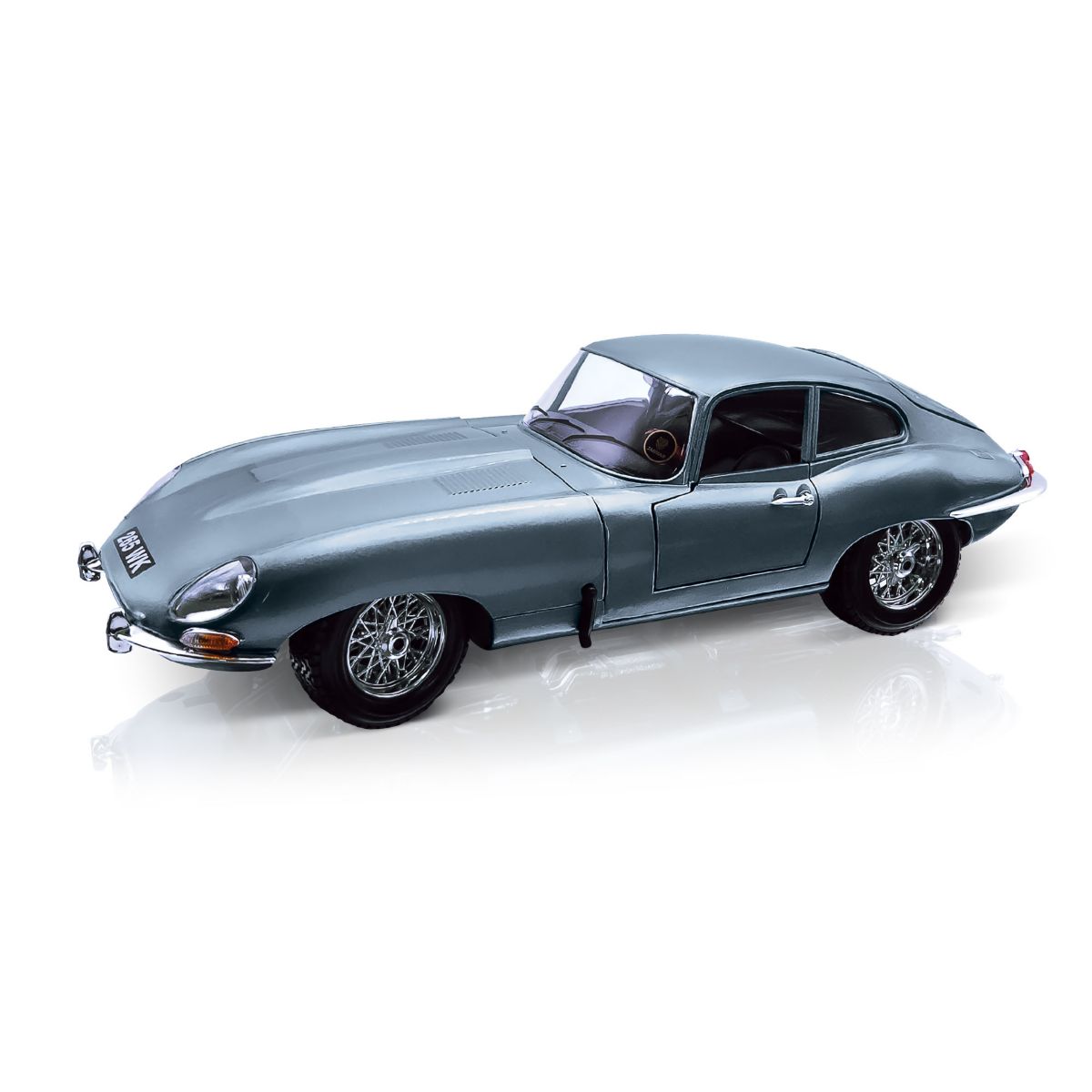 1:18 1961 Jaguar E Type Coupe Diecast Model