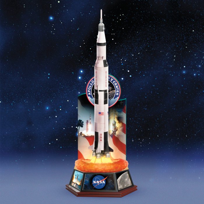 Die Saturn V – Raketenskulptur